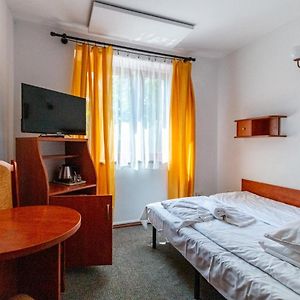 Mały pokój dwuosobowy